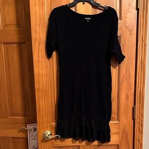 Express Black V-Neck Ruffle-Hem Dress great condition